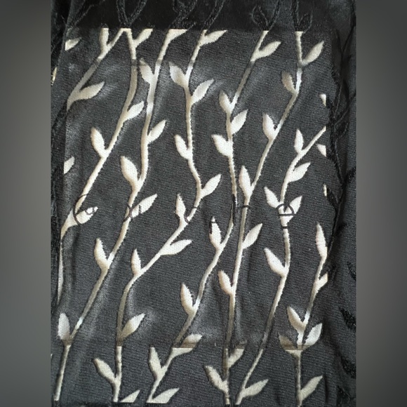 Zara woman slinky dress with sheer vine pattern. Size m - Picture 6 of 10